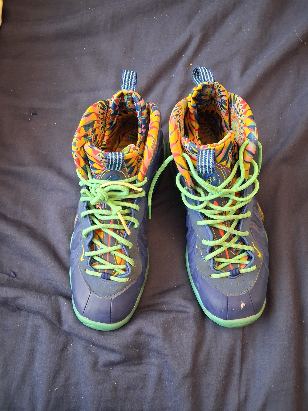 Kids High-Top Sneakers in Navy with Neon Green Accents Nike 6.5